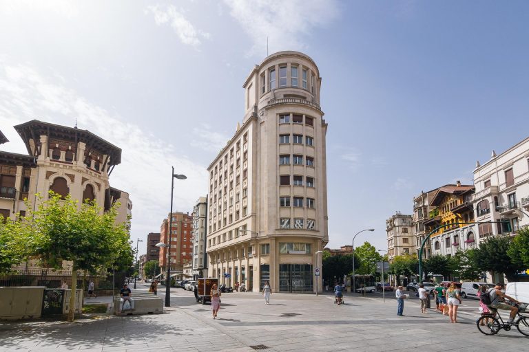 Alquiler oficina calle Bergamín. Edificio Aurora