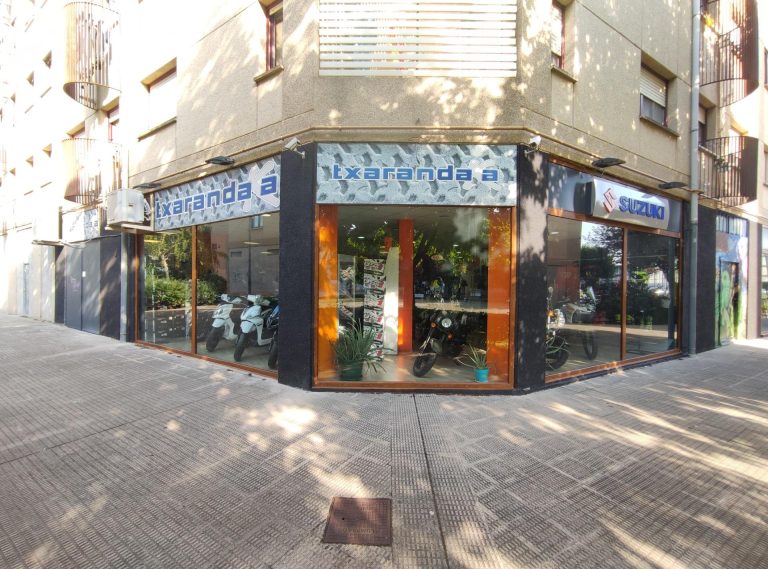 Amplio local TODO FACHADA en ubicación estratégica BERRIOZAR